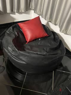 Black beanbag 0