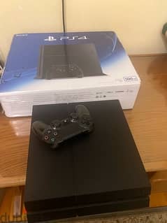 PS4 for sale with excellent condition جهاز بلاي ستيشن 4 بحاله ممتازه
