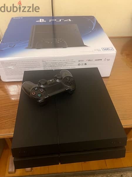 PS4 for sale with excellent condition جهاز بلاي ستيشن 4 بحاله ممتازه 1