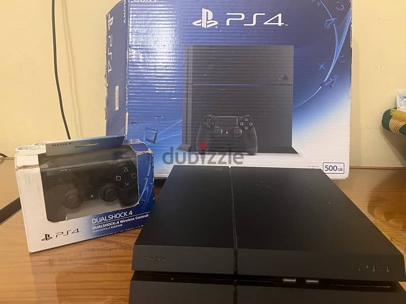 PS4 for sale with excellent condition جهاز بلاي ستيشن 4 بحاله ممتازه 2