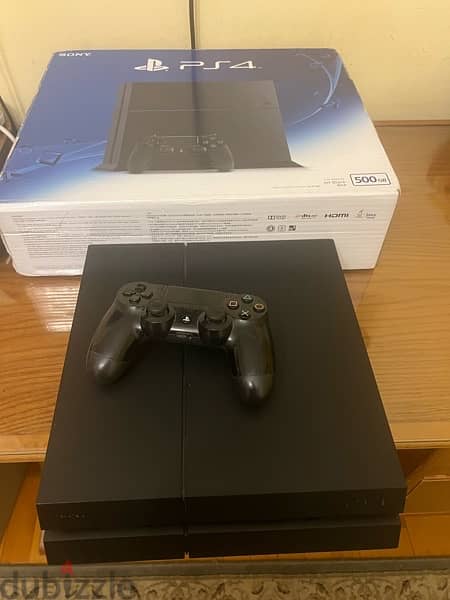 PS4 for sale with excellent condition جهاز بلاي ستيشن 4 بحاله ممتازه 3