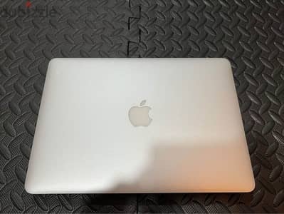 apple macbook air 2014 128ssd/4gb ram/13.3 inch