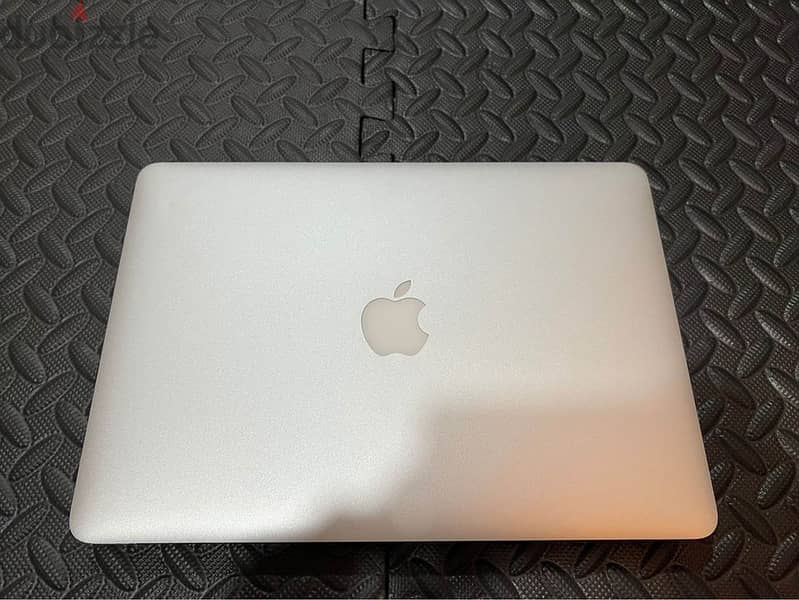 apple macbook air 2014 128ssd/4gb ram/13.3 inch 0