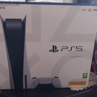 جهاز ps5 استعمال خفيف جدا بيع لعدم الحاجه