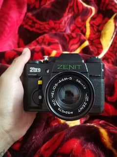 كاميرا zenit xs للبيع معاها كل مشتملاتها 0