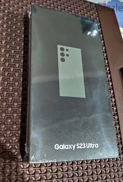 Samsung S23 Ultra - New Sealed - 256/12 6