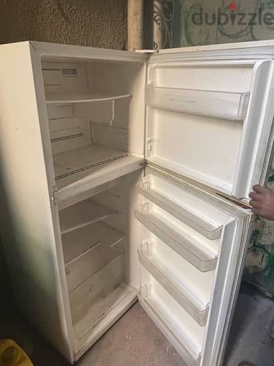 ، toshiba fridge ,تلاجة توشيبا بحاله ممتازة