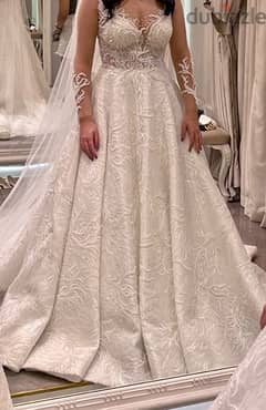 preowned new high end wedding dress 0