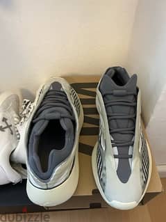 Yeezy boost 700 on sale olx