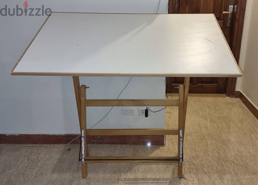 ترابيزة رسم هندسي. Architectural drawing table 0