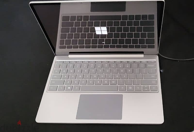 Used only 1 week surface Laptop Go 4