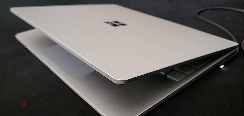 Used only 1 week surface Laptop Go 2