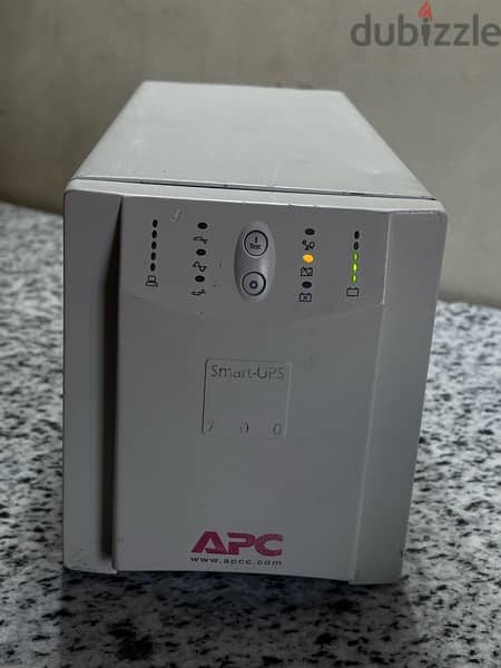 UPS APC 700VA أمريكي 0