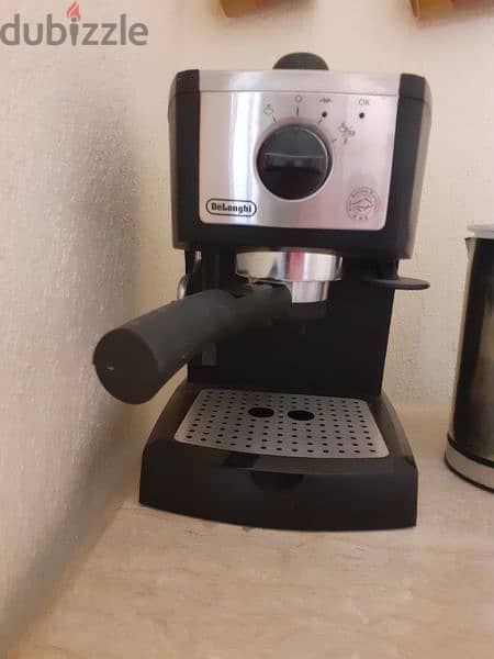 coffee machine with milk foam 0