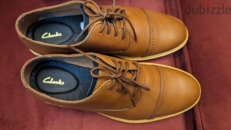 Original Clarks shoes size 41.5 with box 2