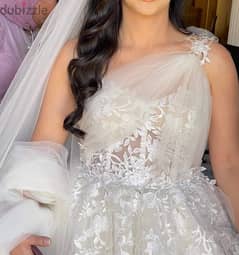 Bridal dress with veil 0