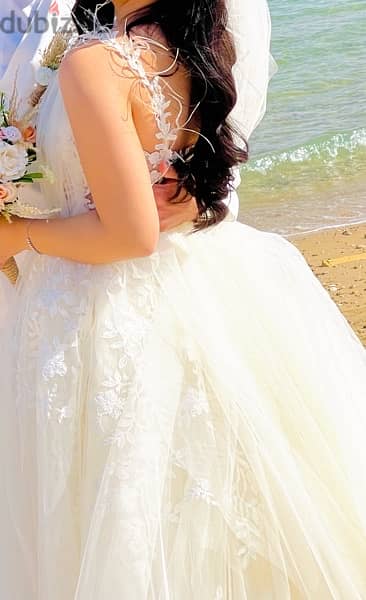 Bridal dress with veil 5