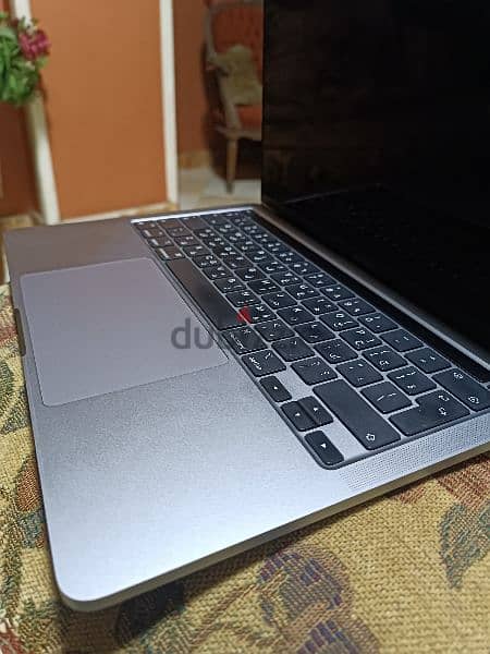 لاب توب ابل MacBook Pro 2020 M1 رمادي اللون بحاله ممتاازه 2