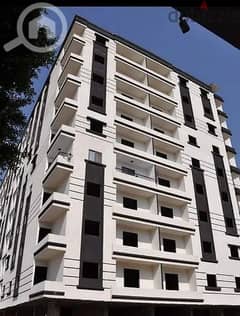 شقة 130 متر لُقطة للبيع في كمبوند ابراج العاصمة بالعباسية استلام فوري