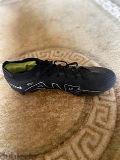 حذاء كرة قدم ستارز نايك اير زوم ١٥٠٠ جنيه