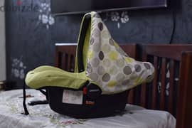 gracco car seat for babies - عربيه اطفال ماركه جراكو بحاله ممتازه