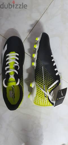 diadora football shoes new ,size 42فوتبول ديادورا جديد مقاس 0