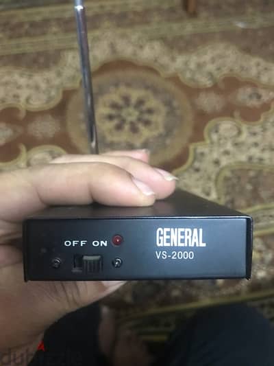 جهاز اشاره بيخرج لكاميرا فيديو ورسيفر ومعاه بطاريه دبل سوني