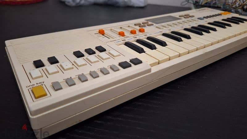 casio pt-30 piano/keyboard/synthesiser 1