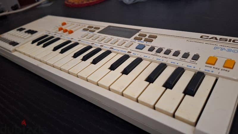 casio pt-30 piano/keyboard/synthesiser 2