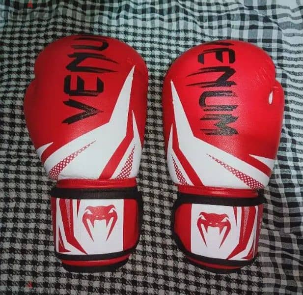 boxing gloves venom 3