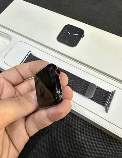 Apple Watch Series 5 stainless steel