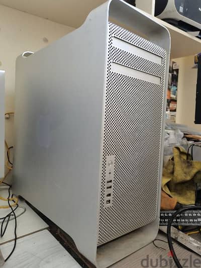Apple Macpro desktop