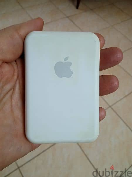 Apple Magsafe Wireless Power Bank باور بنك ماج سيف وايرليس ابل 3