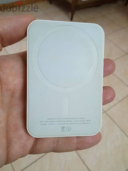 Apple Magsafe Wireless Power Bank باور بنك ماج سيف وايرليس ابل 4