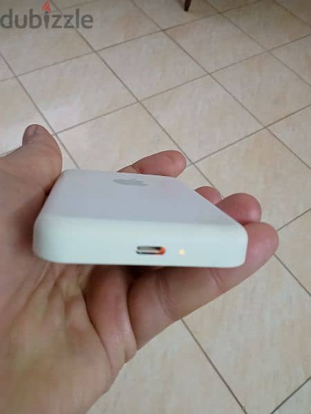 Apple Magsafe Wireless Power Bank Iphone 1430mAh 20w ماج سيڤ باور بنك 1