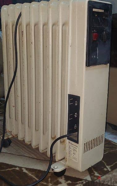 دفاية ٨ ريشة 2000 w