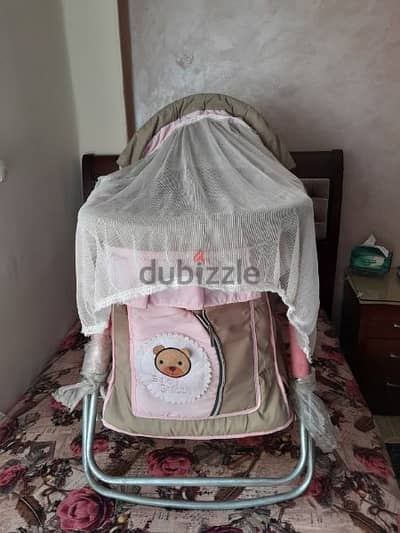 سرير اطفال