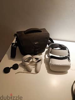Oculus/Meta Quest 2 - 256GB + Bobovr MR2+ + Amazon Basics bag + Box