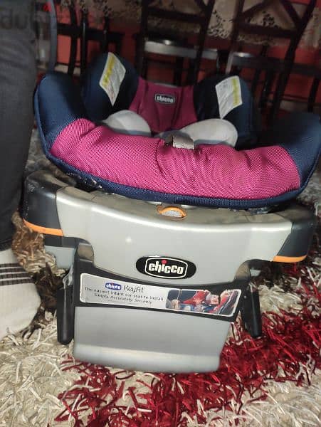 Chicco baby car seat  ماركه شيكو كرسي عربيه للأطفال 1