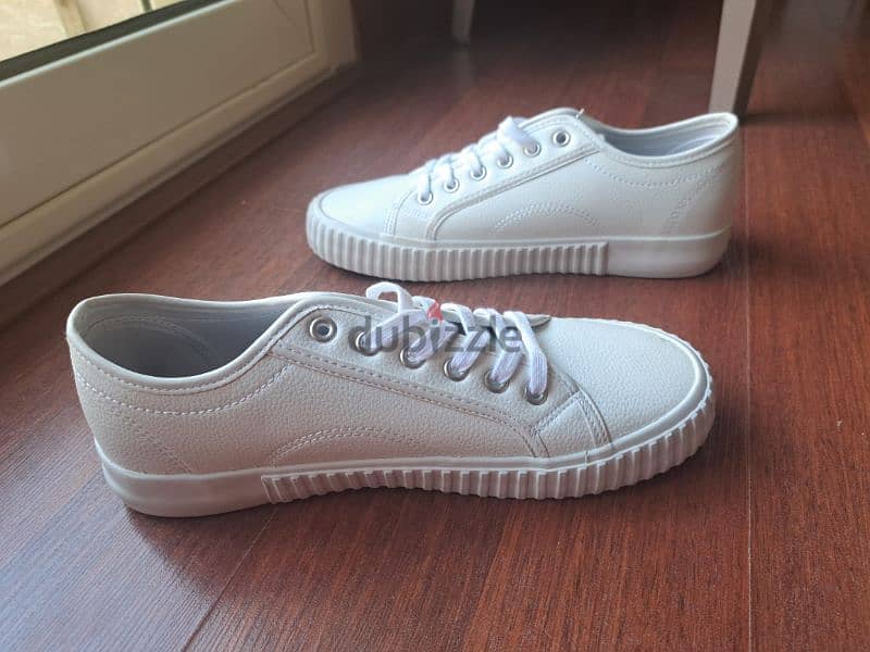 Fila white shoes size 40 2
