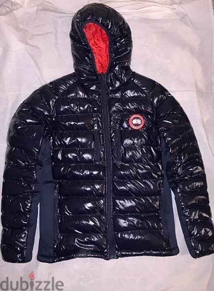 Canada Goose jacket size small يلبس ٧٠ او ٧٥ كيلو فيه رفه بسيطه 0