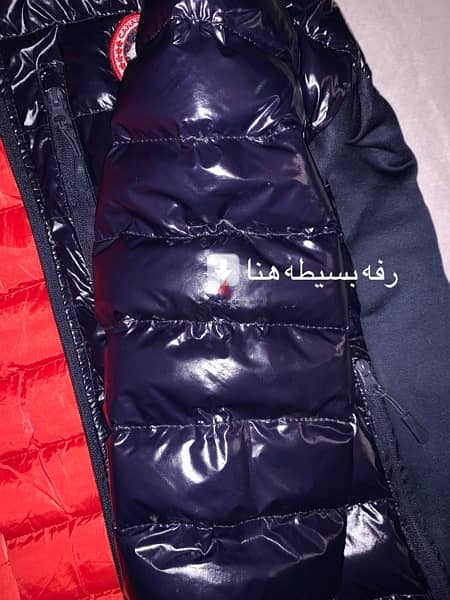 Canada Goose jacket size small يلبس ٧٠ او ٧٥ كيلو فيه رفه بسيطه 9