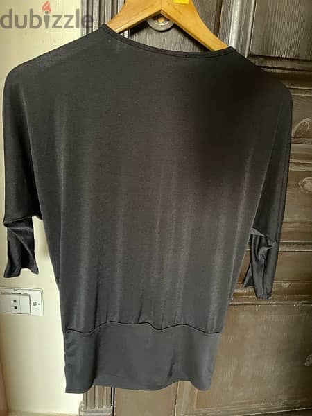 Caché black Lycra blouse with golden zipper 3