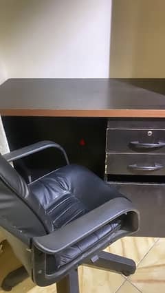 مكتب وكرسي متحرك دراسي للبيع 0