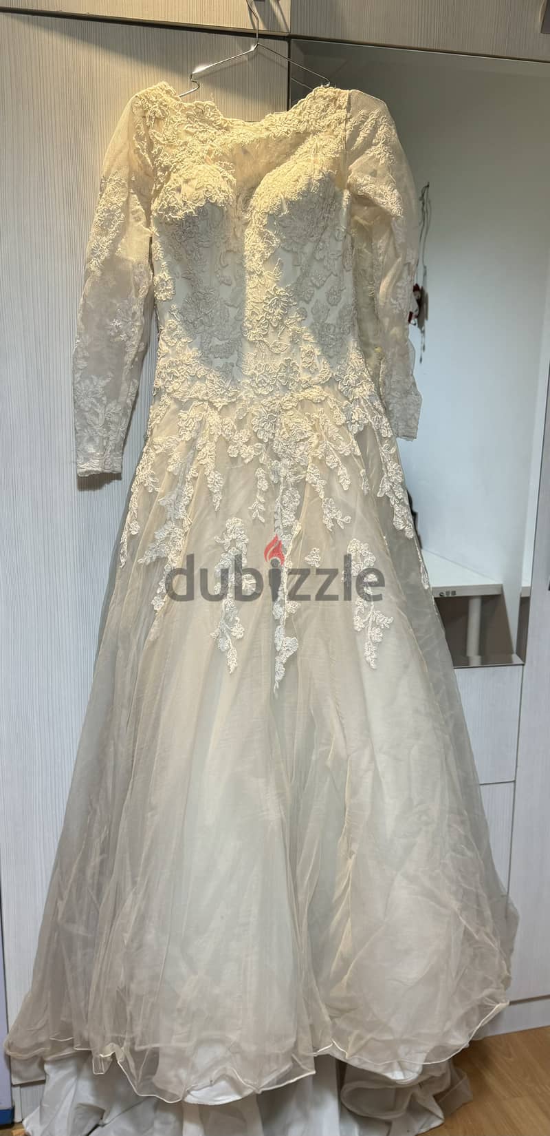 Wedding dress Justin Alexander Lace Ball Gown فستان فرح من دبي 1