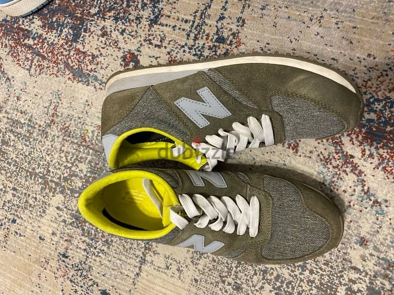 NEW BALANCE RARELY WORN GOOD CONDITION 1