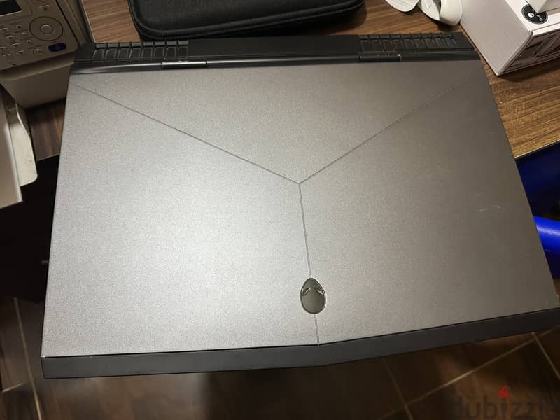 Alienware r4 17 + original bag 0