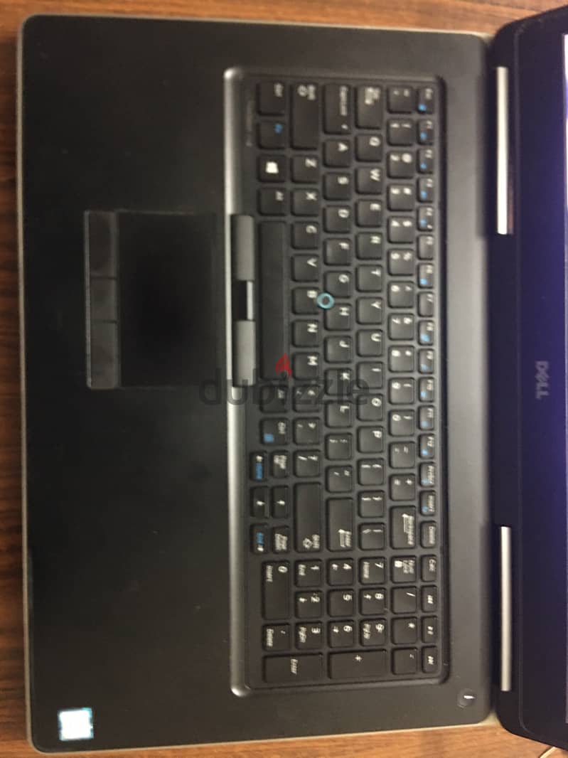 Workstation Dell precision 7710. 0