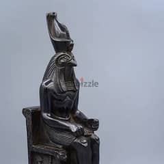 Egyptian God Horus seated statue تمثال فرعوني حورس وهو جالس 0