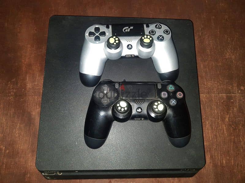 Playstaion 4 slim ps4 بلايستيشن ٤ 0